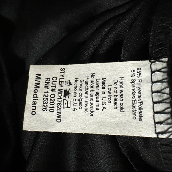 Black open back formal dress. - Picture 7 of 8